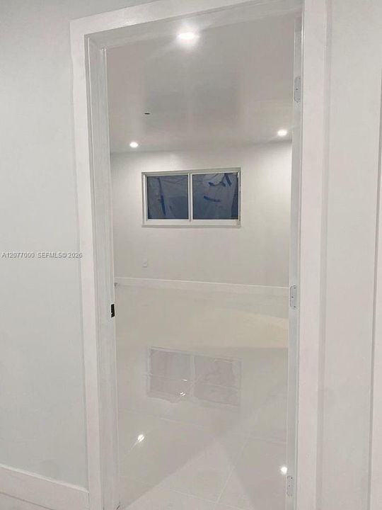 For Sale: $825,000 (7 beds, 6 baths, 1000 Square Feet)