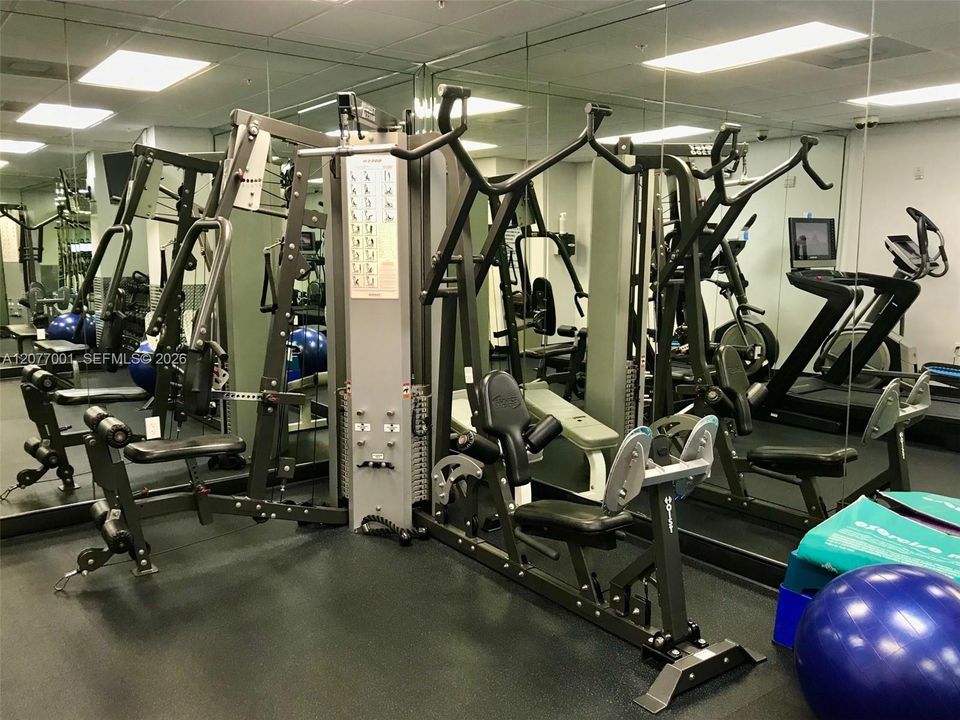 For Rent: $3,000 (2 beds, 2 baths, 1064 Square Feet)