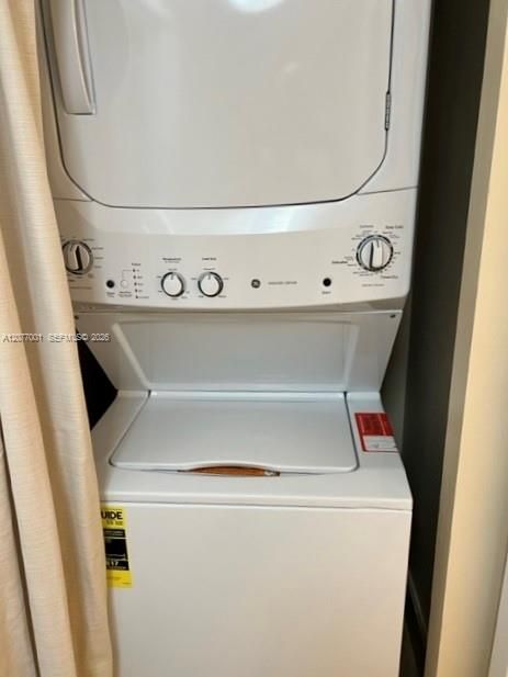 For Rent: $3,000 (2 beds, 2 baths, 1064 Square Feet)