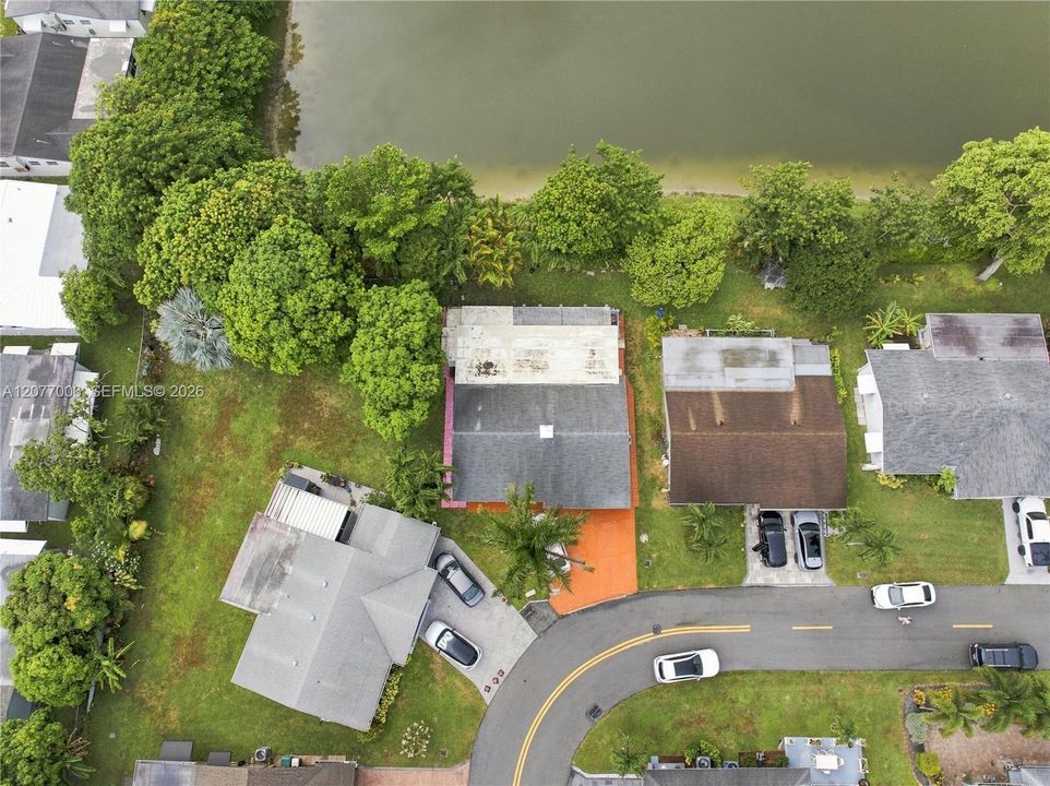 For Sale: $365,000 (2 beds, 2 baths, 1180 Square Feet)