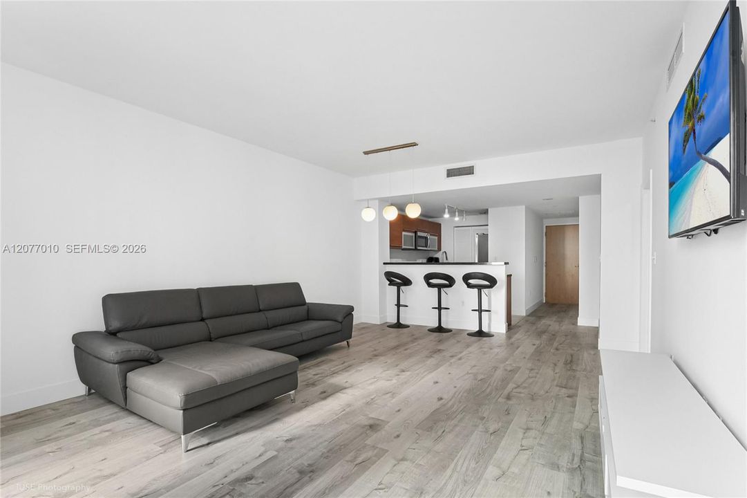 На продажу: $395,000 (1 спален, 1 ванн, 806 Квадратных фут)