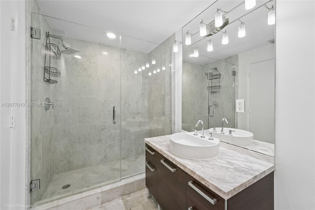 На продажу: $395,000 (1 спален, 1 ванн, 806 Квадратных фут)