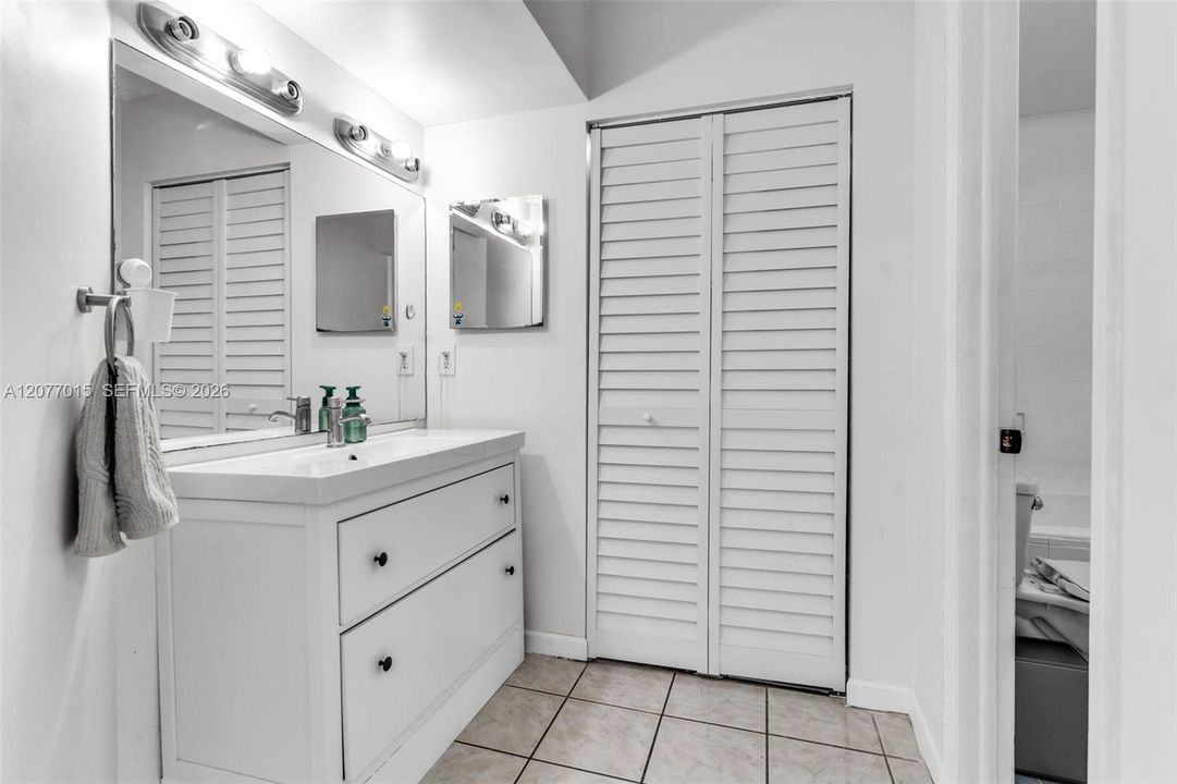 For Sale: $430,000 (3 beds, 2 baths, 1731 Square Feet)