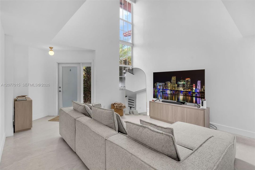 For Sale: $430,000 (3 beds, 2 baths, 1731 Square Feet)