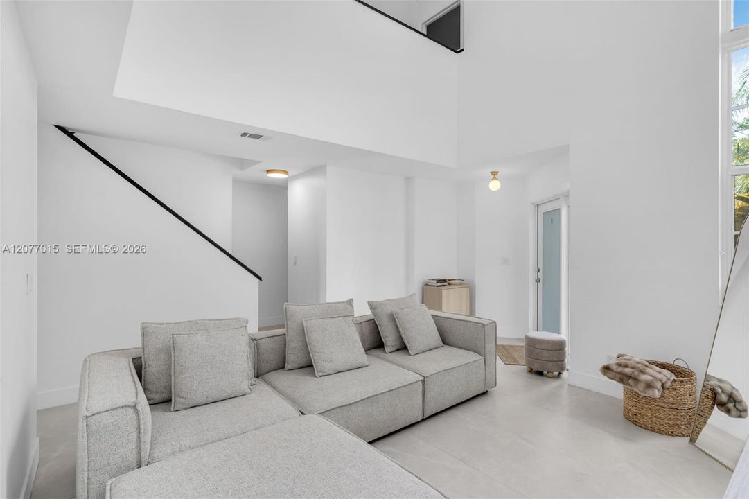 For Sale: $430,000 (3 beds, 2 baths, 1731 Square Feet)