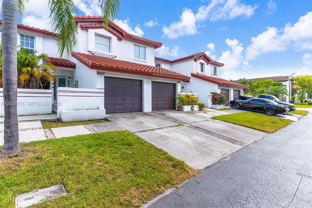 For Sale: $430,000 (3 beds, 2 baths, 1731 Square Feet)