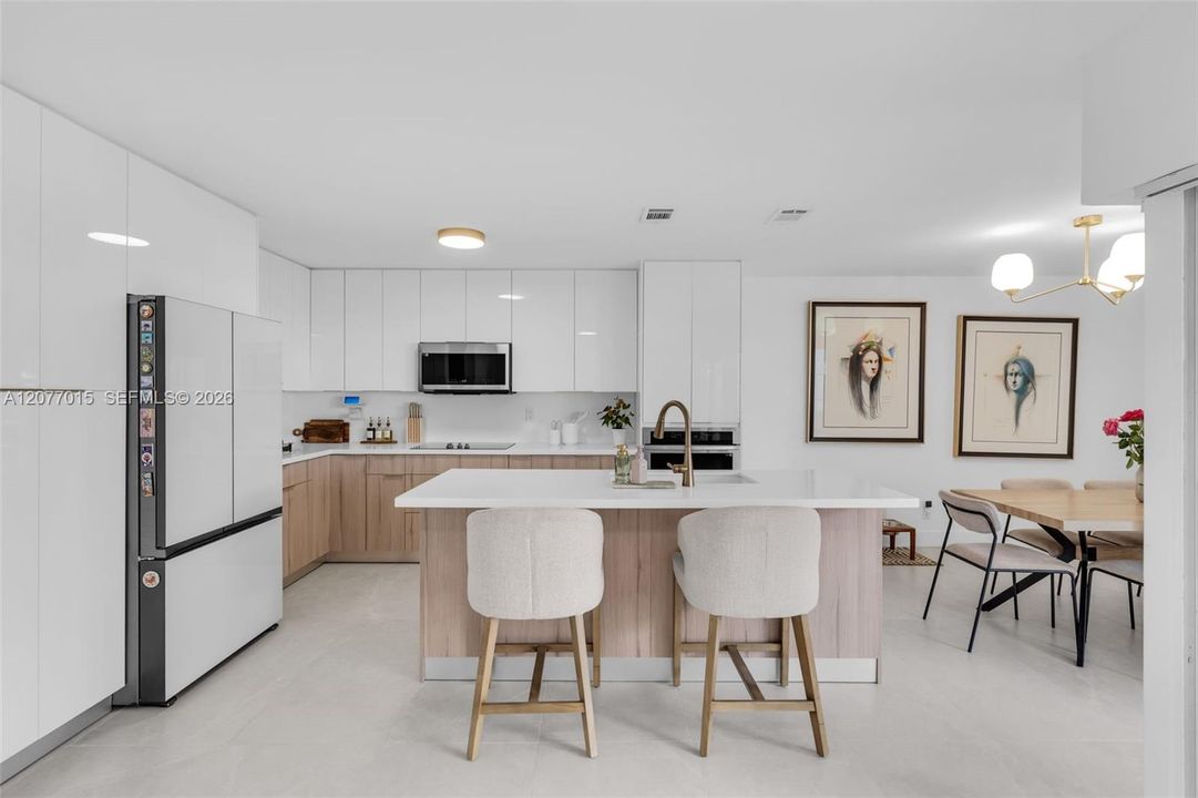 For Sale: $430,000 (3 beds, 2 baths, 1731 Square Feet)