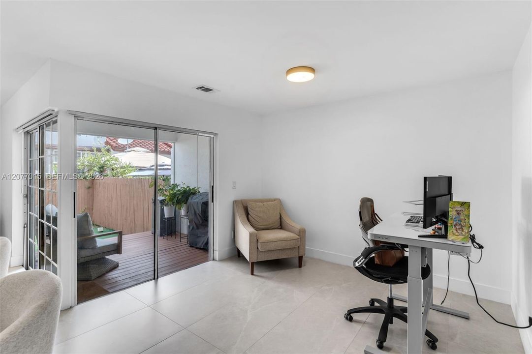 For Sale: $430,000 (3 beds, 2 baths, 1731 Square Feet)