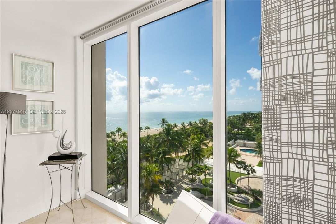 For Rent: $6,000 (1 beds, 1 baths, 896 Square Feet)
