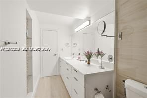 For Rent: $6,000 (1 beds, 1 baths, 896 Square Feet)
