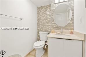For Rent: $6,000 (1 beds, 1 baths, 896 Square Feet)