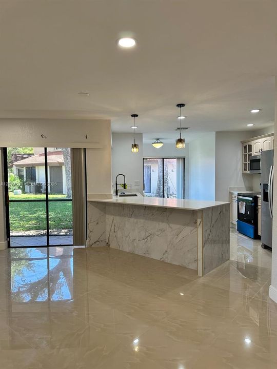 En Venta: $410,000 (2 camas, 2 baños, 1342 Pies cuadrados)