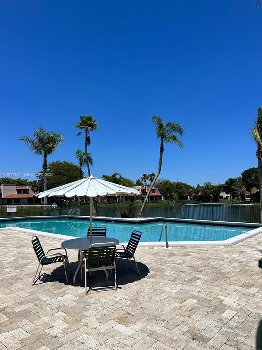 En Venta: $410,000 (2 camas, 2 baños, 1342 Pies cuadrados)