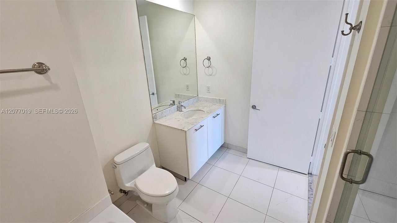В аренду: $3,300 (1 спален, 1 ванн, 738 Квадратных фут)