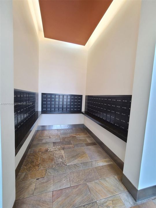 В аренду: $3,300 (1 спален, 1 ванн, 738 Квадратных фут)