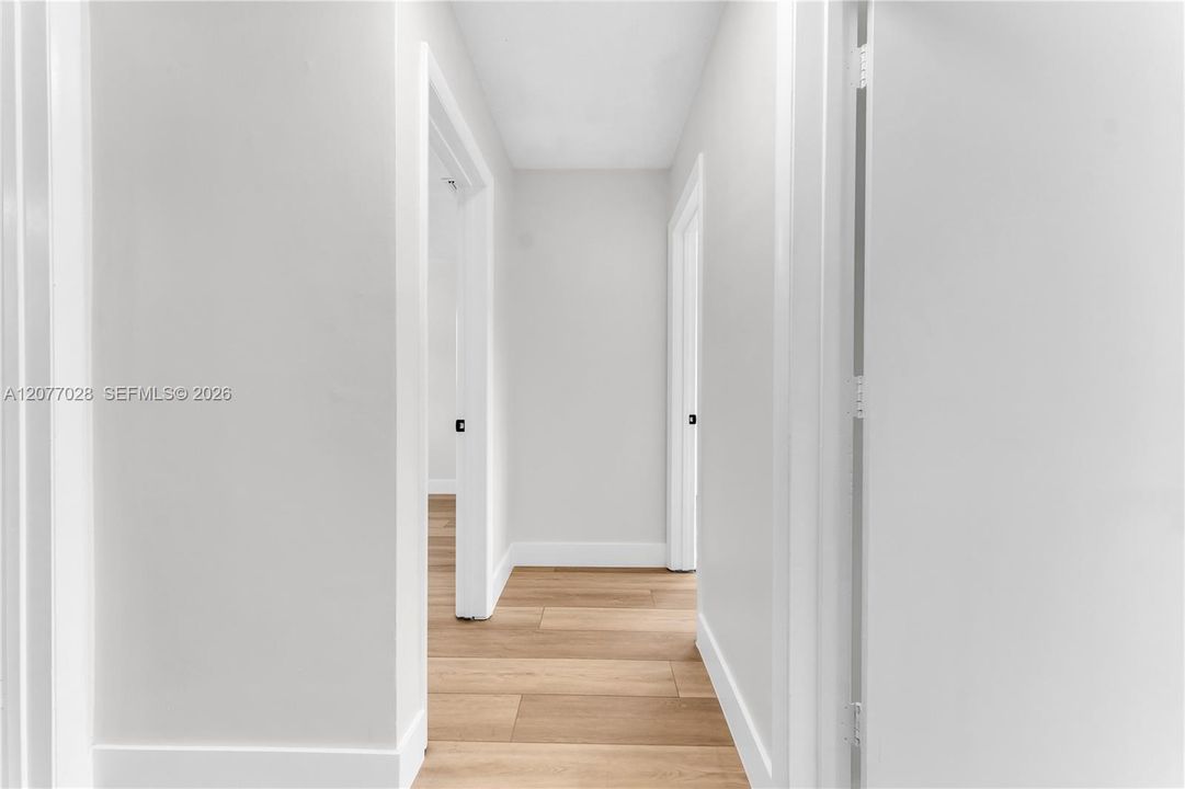 En Venta: $620,000 (4 camas, 2 baños, 1771 Pies cuadrados)