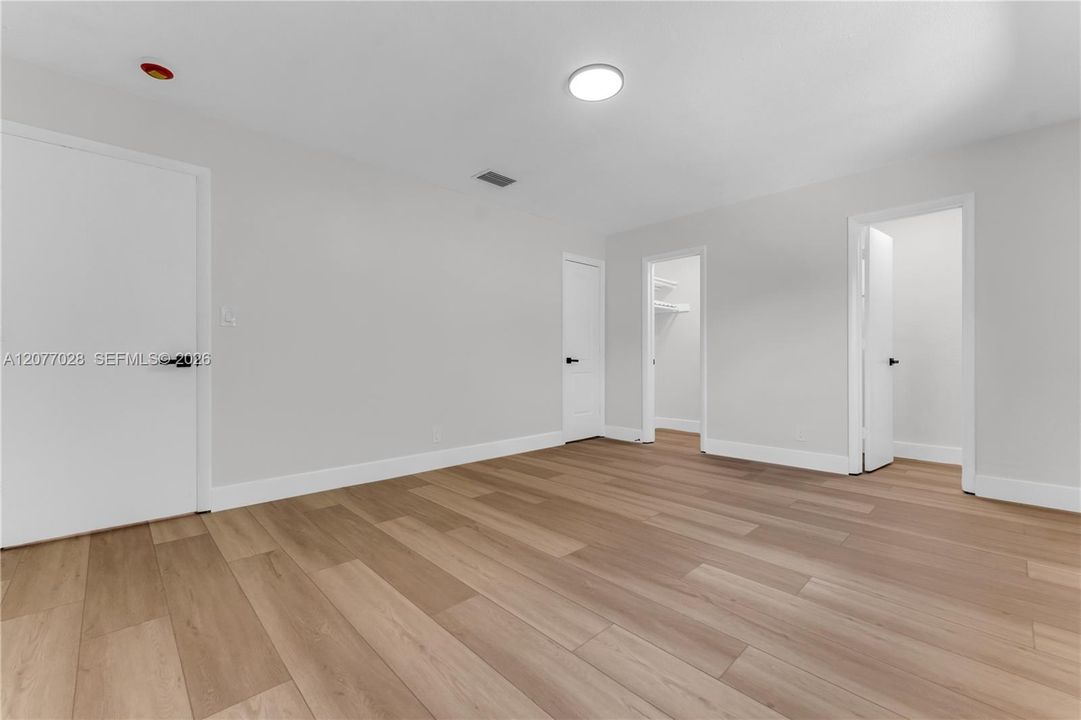 En Venta: $620,000 (4 camas, 2 baños, 1771 Pies cuadrados)