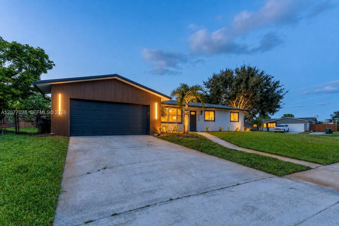 En Venta: $620,000 (4 camas, 2 baños, 1771 Pies cuadrados)