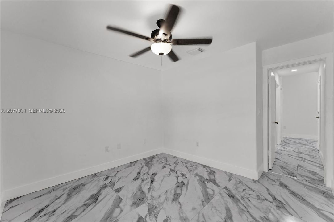 En Venta: $690,000 (3 camas, 2 baños, 2016 Pies cuadrados)