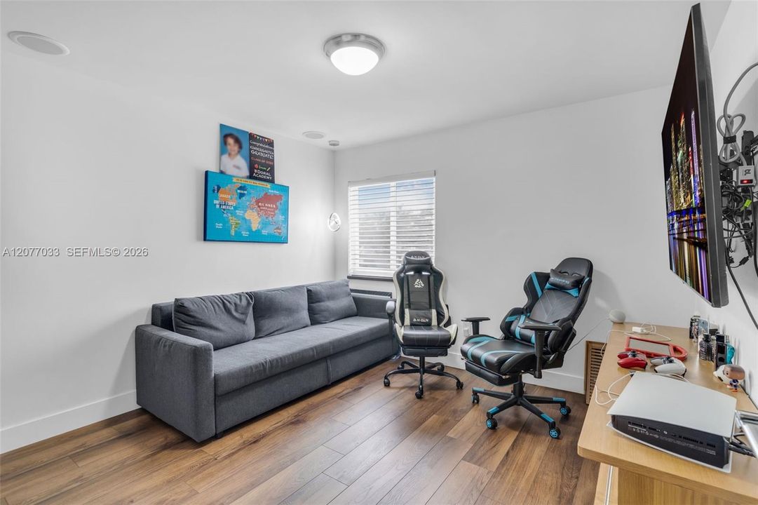For Sale: $1,880,000 (4 beds, 4 baths, 2680 Square Feet)