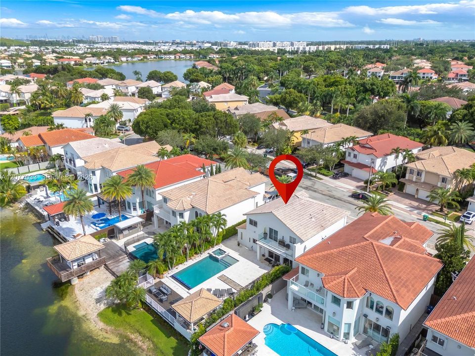For Sale: $1,880,000 (4 beds, 4 baths, 2680 Square Feet)