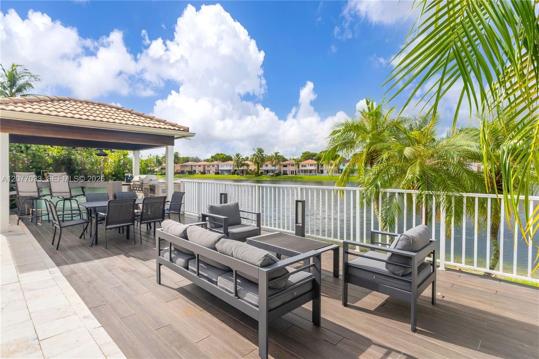For Sale: $1,880,000 (4 beds, 4 baths, 2680 Square Feet)