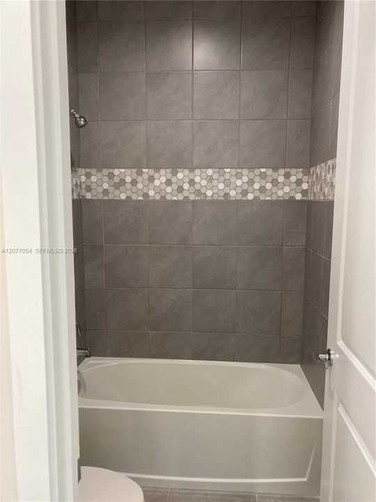 jack and jill shower and bath tub