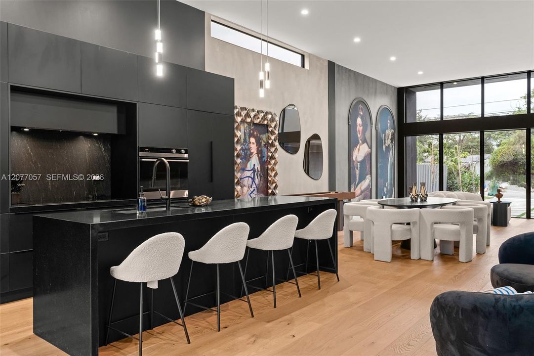 For Sale: $2,290,000 (5 beds, 3 baths, 1940 Square Feet)