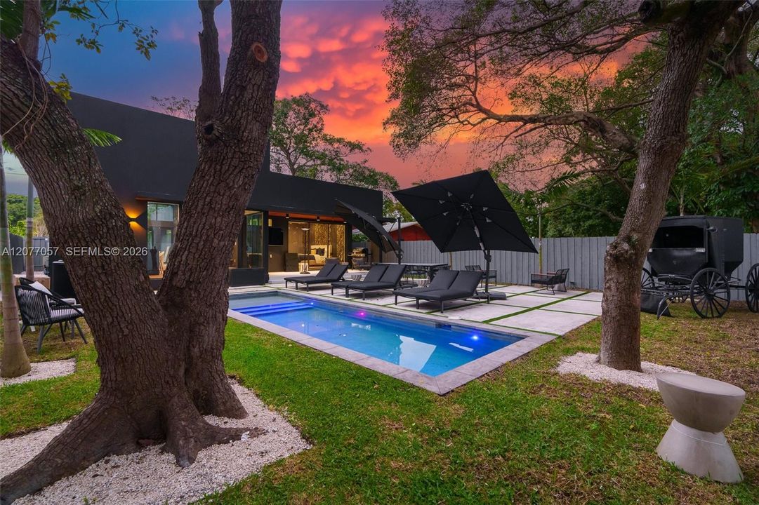 For Sale: $2,290,000 (5 beds, 3 baths, 1940 Square Feet)