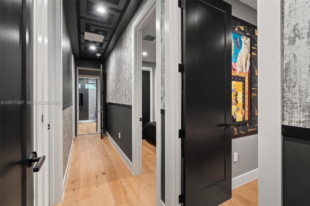 For Sale: $2,290,000 (5 beds, 3 baths, 1940 Square Feet)