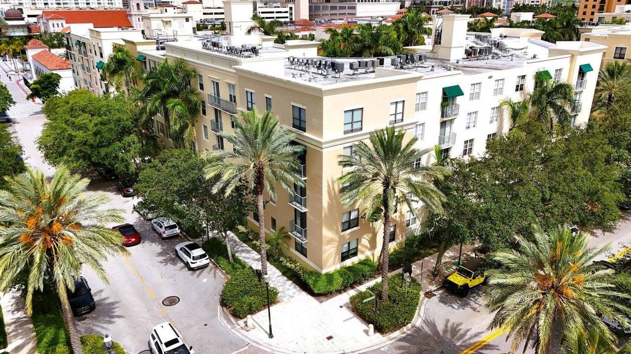 630 521 Building view