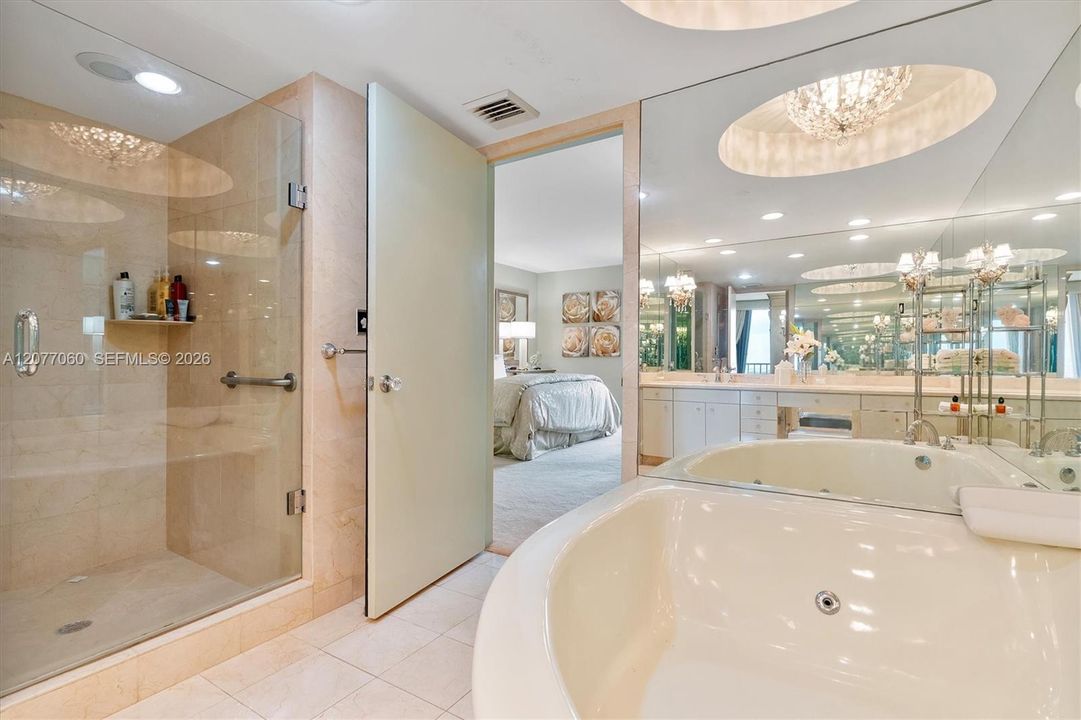 На продажу: $399,999 (2 спален, 2 ванн, 1512 Квадратных фут)
