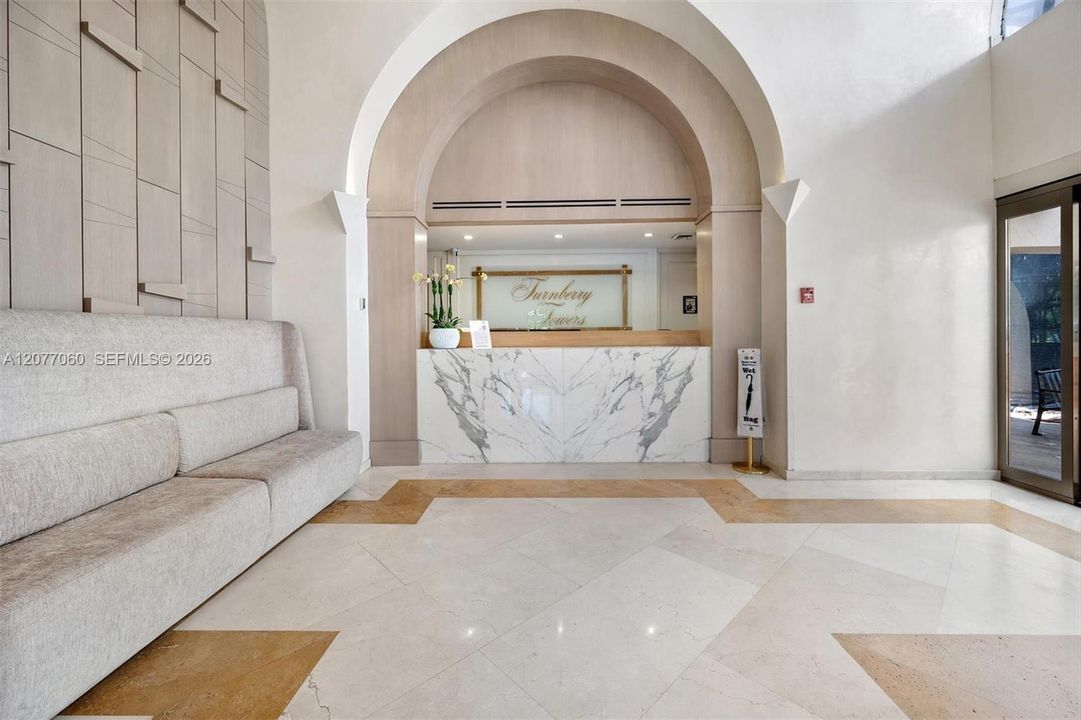 На продажу: $399,999 (2 спален, 2 ванн, 1512 Квадратных фут)