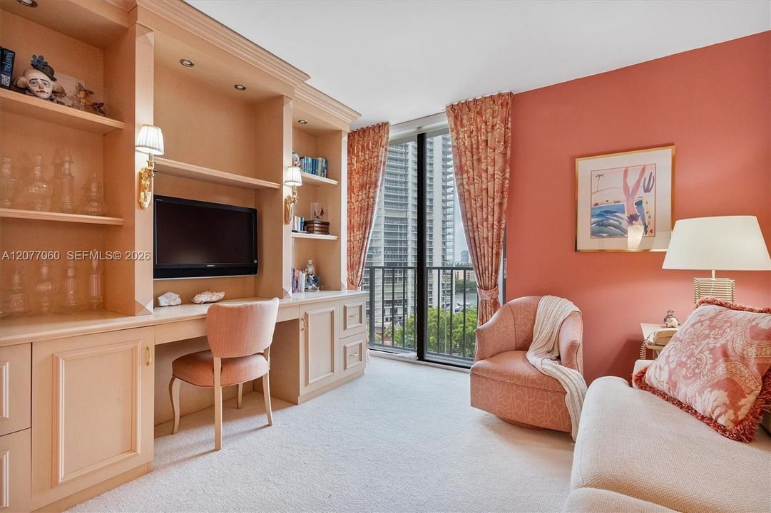 На продажу: $399,999 (2 спален, 2 ванн, 1512 Квадратных фут)