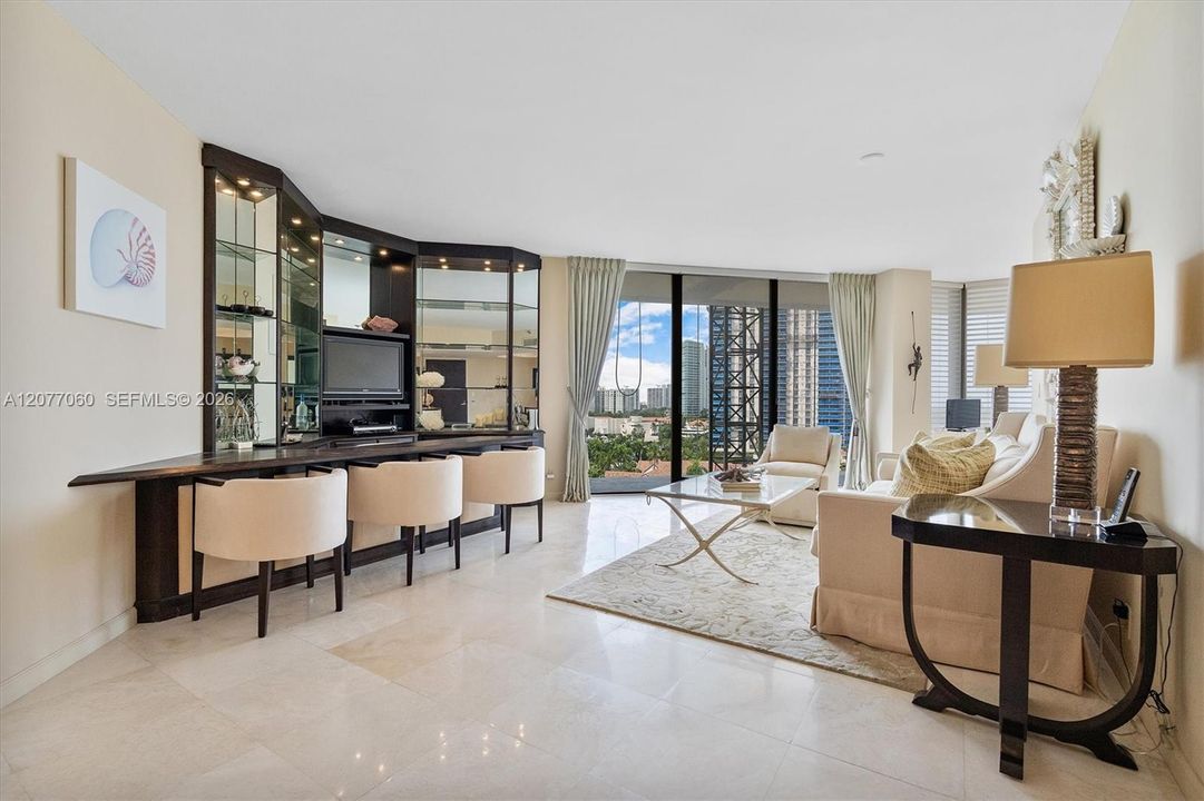 На продажу: $399,999 (2 спален, 2 ванн, 1512 Квадратных фут)