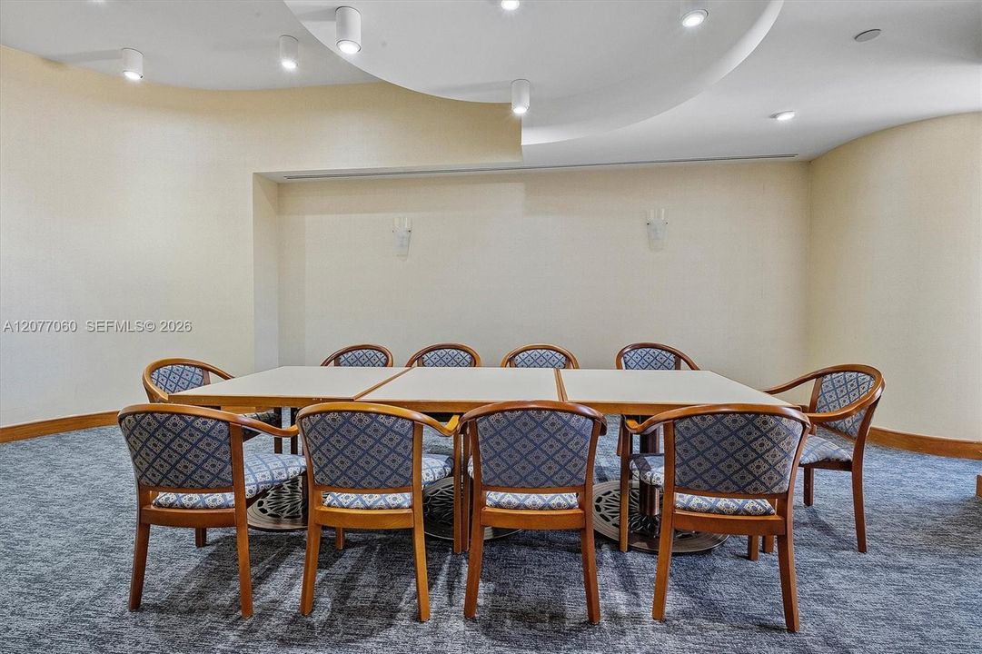 На продажу: $399,999 (2 спален, 2 ванн, 1512 Квадратных фут)