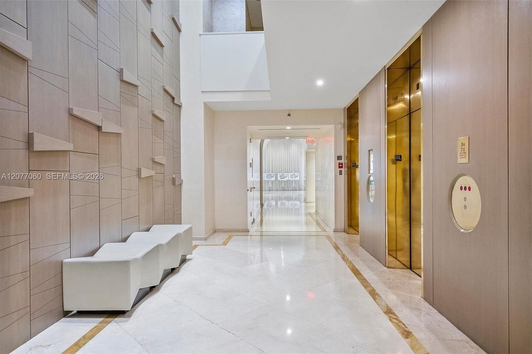 На продажу: $399,999 (2 спален, 2 ванн, 1512 Квадратных фут)
