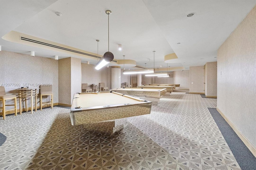 На продажу: $399,999 (2 спален, 2 ванн, 1512 Квадратных фут)