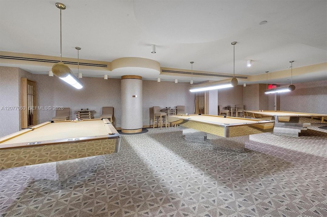 На продажу: $399,999 (2 спален, 2 ванн, 1512 Квадратных фут)
