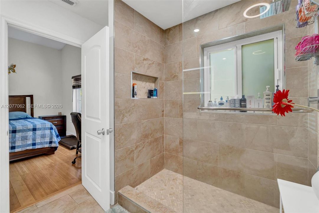 На продажу: $639,900 (4 спален, 2 ванн, 1510 Квадратных фут)