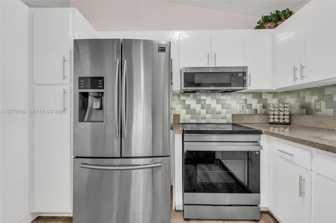 На продажу: $639,900 (4 спален, 2 ванн, 1510 Квадратных фут)