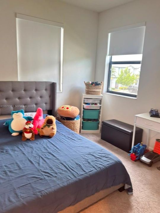 For Rent: $2,500 (3 beds, 3 baths, 1328 Square Feet)