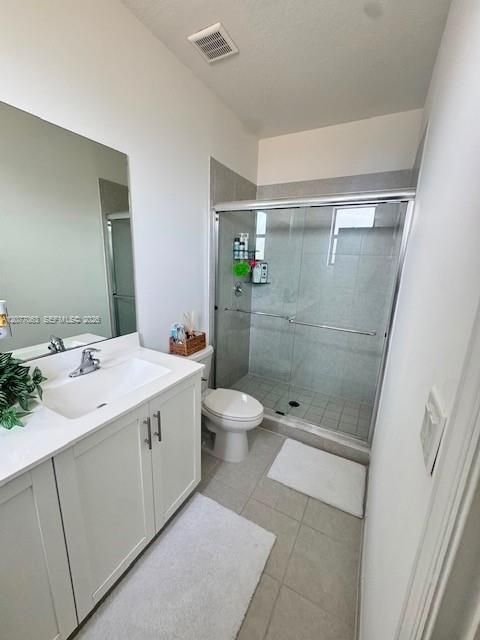 For Rent: $2,500 (3 beds, 3 baths, 1328 Square Feet)