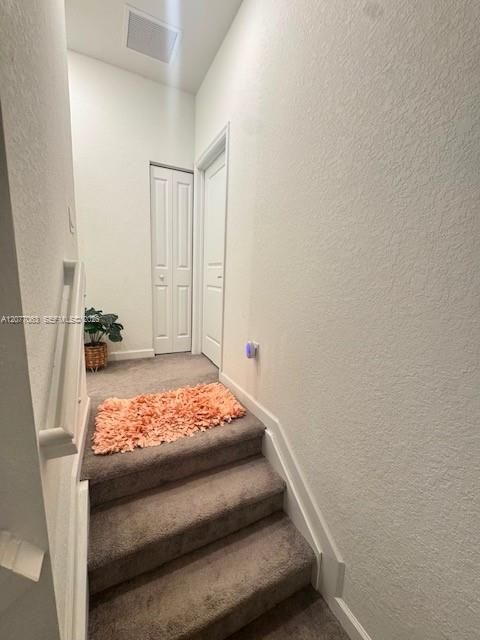 For Rent: $2,500 (3 beds, 3 baths, 1328 Square Feet)