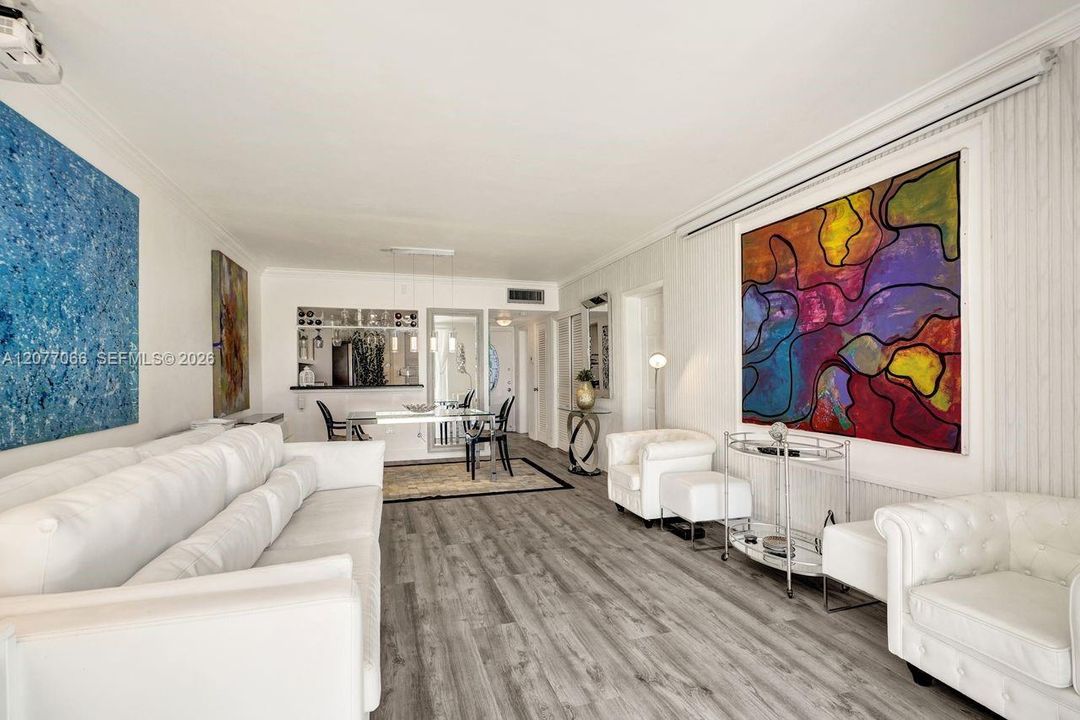 For Sale: $190,000 (1 beds, 1 baths, 846 Square Feet)