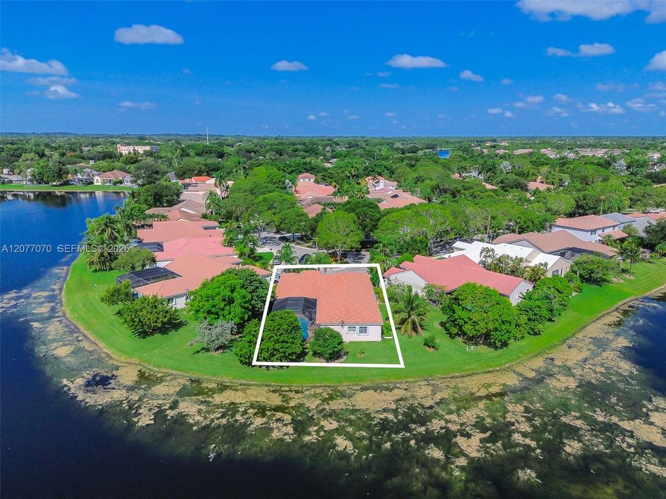 For Rent: $7,100 (5 beds, 3 baths, 2712 Square Feet)