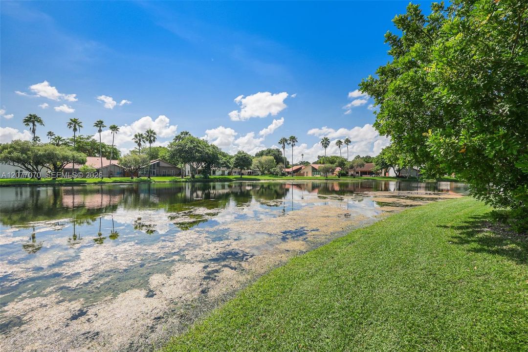 For Rent: $7,100 (5 beds, 3 baths, 2712 Square Feet)