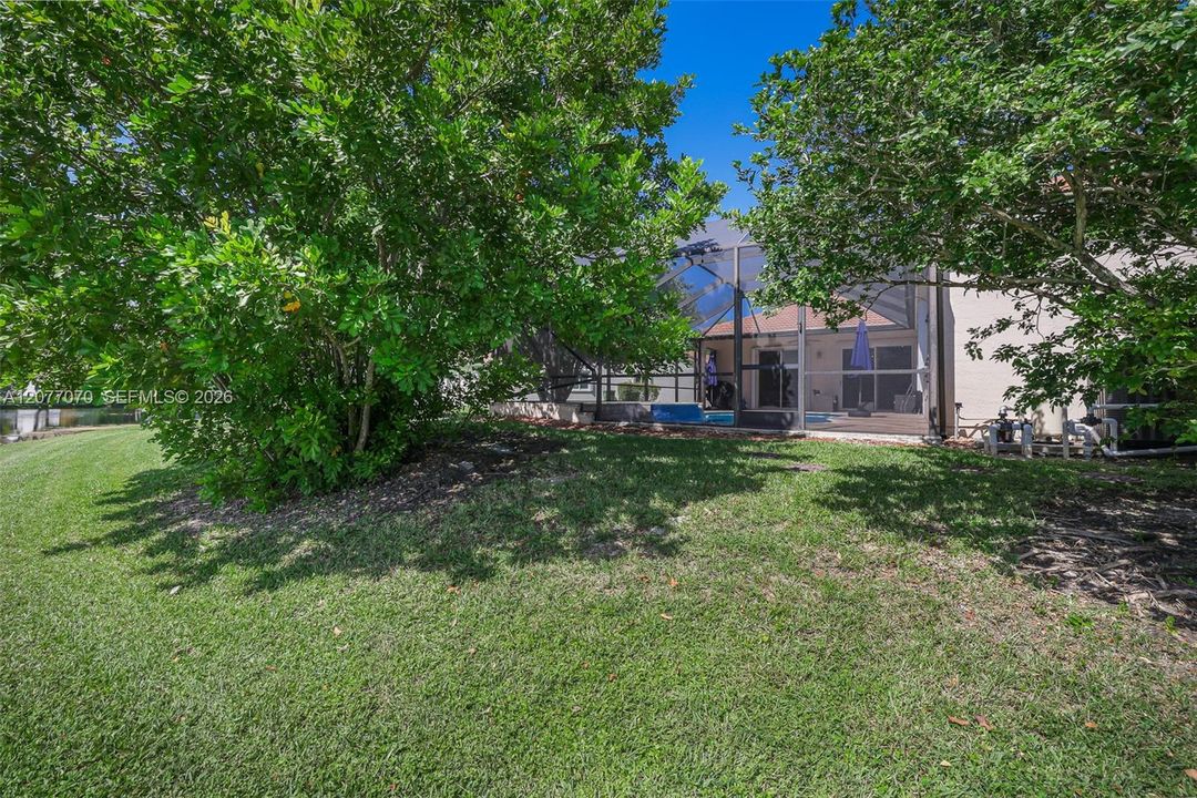 For Rent: $7,100 (5 beds, 3 baths, 2712 Square Feet)