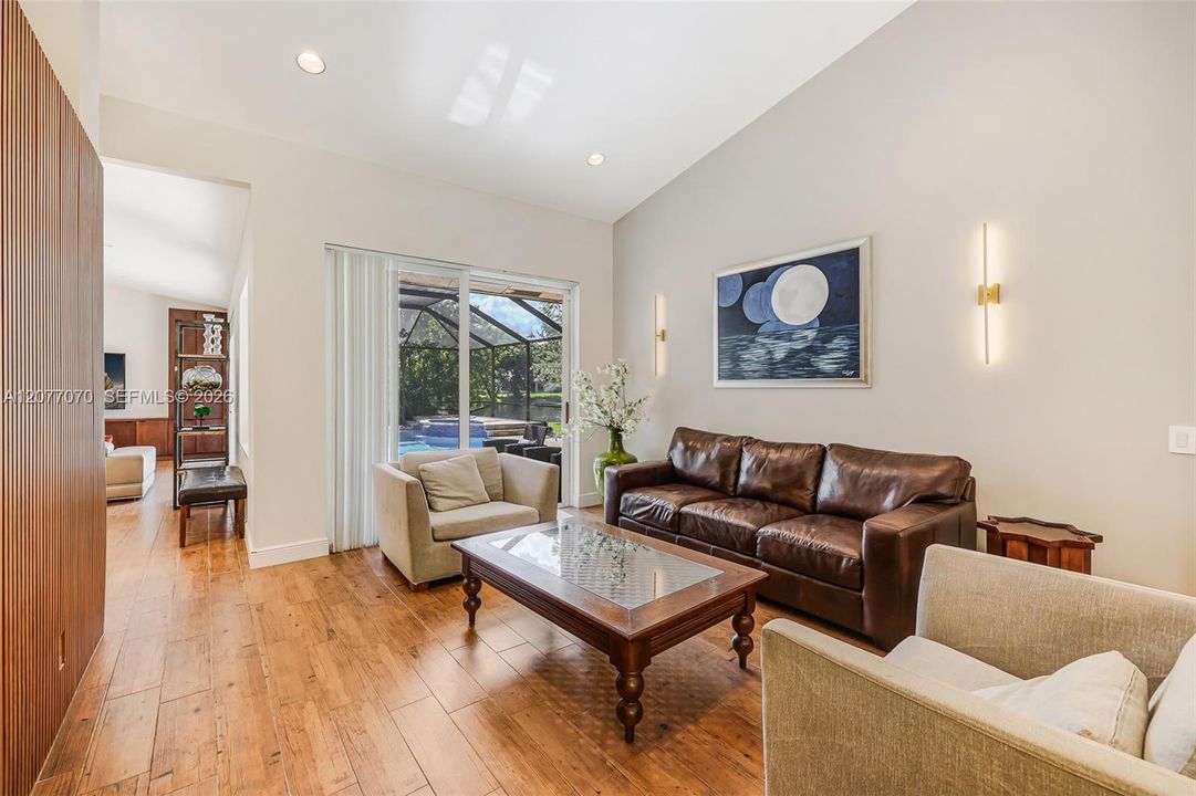For Rent: $7,100 (5 beds, 3 baths, 2712 Square Feet)