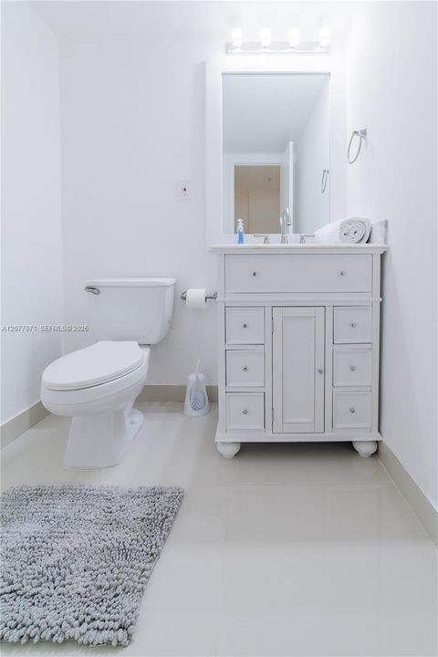 For Rent: $2,550 (1 beds, 1 baths, 1000 Square Feet)